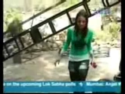 00_00_39 - B-1st April 09 SBS Parul Chauhan  makes Sara Khan April Fool-B