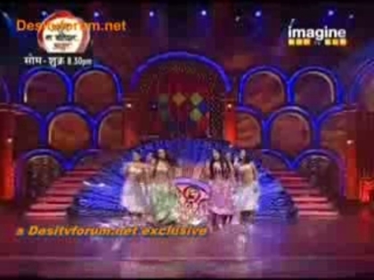 00_00_04 - B-Parul and Ashita perform sheila ki