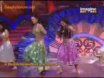 00_00_17 - B-Parul and Ashita perform sheila ki