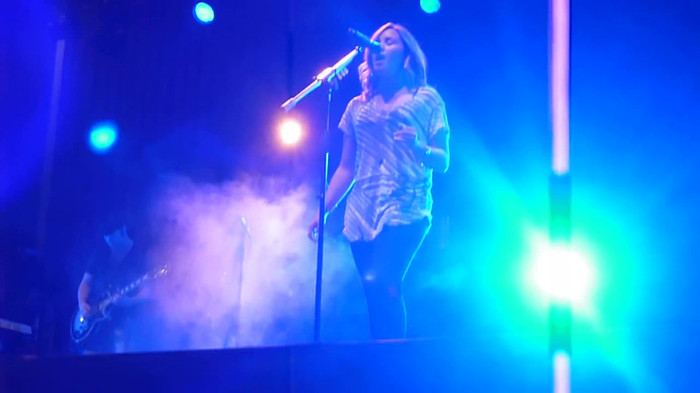 My Love Is Like A Star - Demi Lovato - Panama City_ April 13th. 2012 - Demi - Singing My Love Like A Star Live In Panama City Part oo4