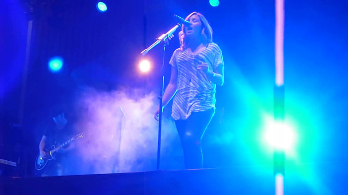 My Love Is Like A Star - Demi Lovato - Panama City_ April 13th. 2014 - Demi - Singing My Love Like A Star Live In Panama City Part oo4
