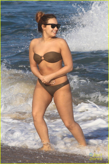 normal_001 (1) - ABC - Demi - At the beach in Brazil