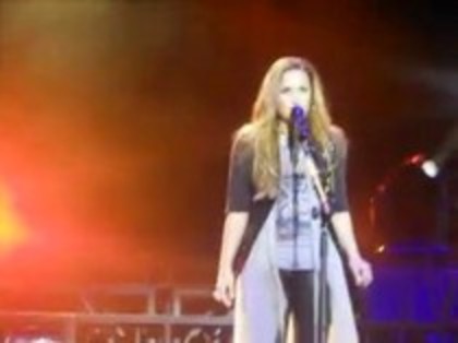 Demi Lovato - Here we go again - Caracas Venezuela (35)