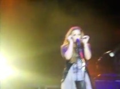 Demi Lovato - Here we go again - Caracas Venezuela (26)