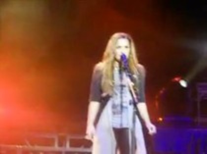 Demi Lovato - Here we go again - Caracas Venezuela (37)