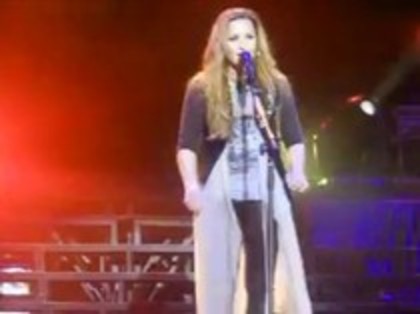 Demi Lovato - Here we go again - Caracas Venezuela (32) Demi Lovato - Here we go again - Caracas Venezuela (32)