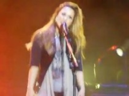 Demi Lovato - Here we go again - Caracas Venezuela (510)