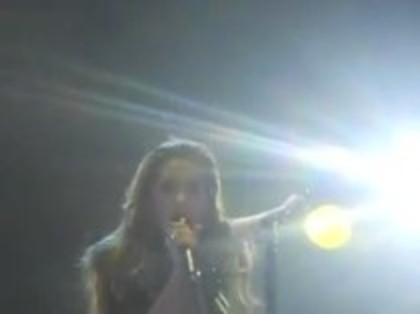 Demi Lovato - Here we go again - Caracas Venezuela (1970)