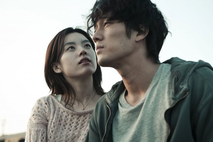 Han-Hyo-joo-and-So-Ji-sub-in-Always-2011-Movie-Image-2 - For Sperantepierdute