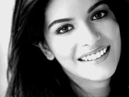 images (2) - Pooja Gor