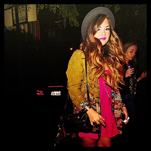 Da... poii` stiu ca n-am mai iesit, dar... nu stiu daca pot. - 7_I am not who do you think i am