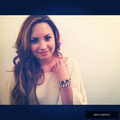 Demitzu (259) - ABC  -  Bonjour in the xDemitzuMystery style