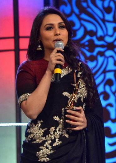 385809_10150435814923357_780993356__preview