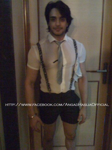 189519_209021572447379_6843237_n - Angad Hasija