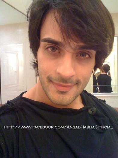 189738_209021475780722_206545479361655_909416_5709127_n - Angad Hasija
