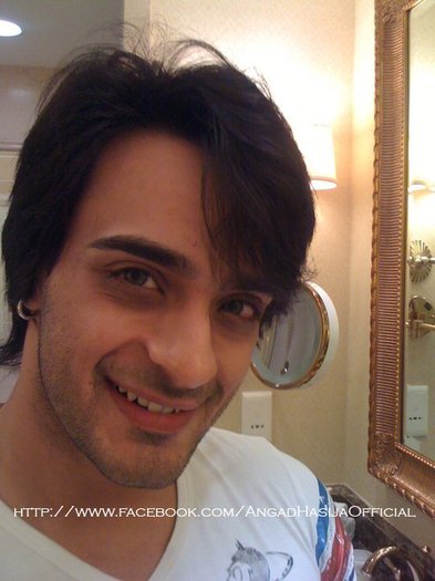 198017_209021215780748_206545479361655_909403_236916_n - Angad Hasija