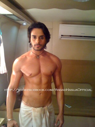 188267_209018319114371_206545479361655_909301_2062058_n - Angad Hasija