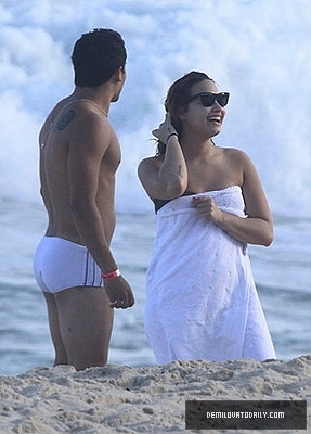 normal_048 - ABC - Demi - At the beach in Brazil