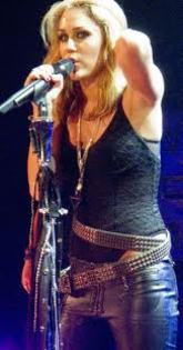 ne pare rau taylor..esti eliminata