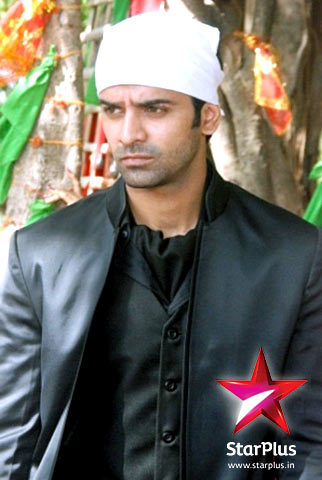 30 - Iss Pyaar Ko Kya Naam Doon - Meet The Cast