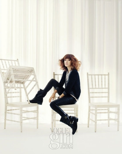 korea-han-hyo-joo-027-vogue-girl