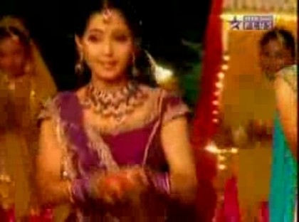 00_01_01 - jennifer winget 3