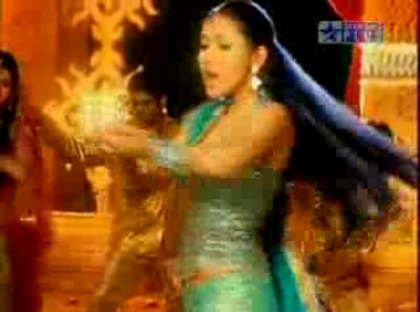 00_01_44 - jennifer winget 3