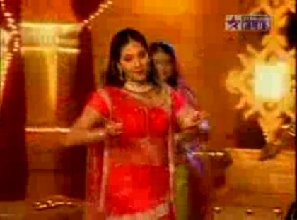 00_01_56 - jennifer winget 3