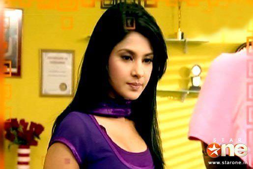 377536_288475387867025_114833878564511_802914_565982776_n - jennifer winget 3