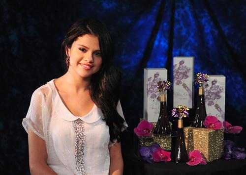 9 - Promoting her perfume---April 2012