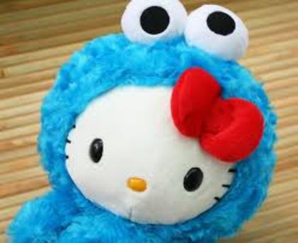 images (2) - Hello Kitty deghizata in Cookie Monster