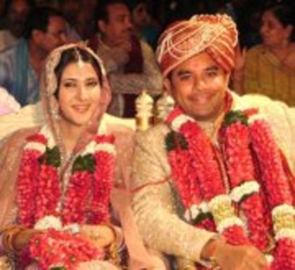 423687_190463487725341_100002850747229_271242_1655349965_a - D-Shilpa Anand-D