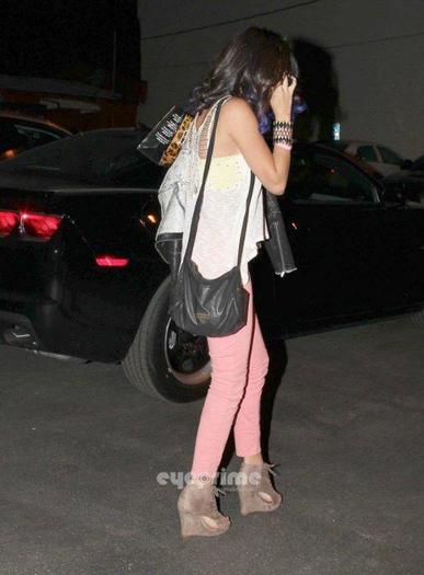 425622_105954182866875_100003568809214_22774_1759672243_n - poze sell marie sell gomez