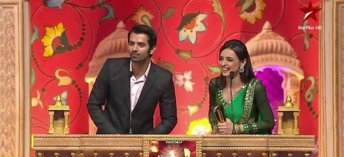 1 (86) - Iss Pyaar Ko Kya Naam Doon - Star Parivaar Awards - 2012 - Caps