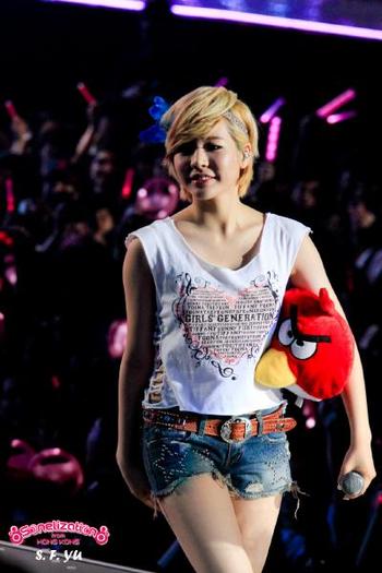 snsd_2012_asian_concert_tour_h - Sunny o