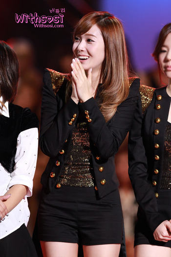 116E2B454E8C359C17EA73_large- - Jessica o