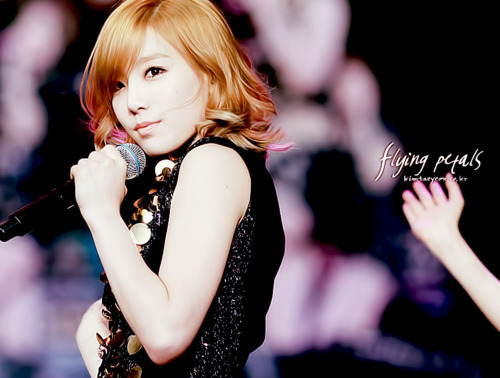 tumblr_ltxtx9CsYr1r5hx5zo1_500_large - Taeyeon o