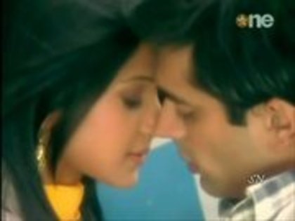 28268_132791060083329_100000573085101_250491_2627265_a - jennifer winget 3