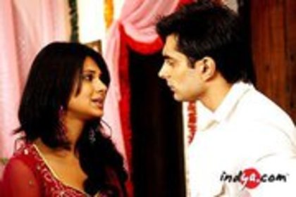 35925_130757620286673_100000573085101_240401_6579687_a - jennifer winget 3