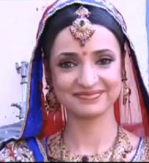 1 (17) - Iss Pyaar Ko Kya Naam Doon - SaRun Segment - SBS - 13th February - 2012 - Caps