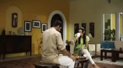 38 - Iss Pyaar Ko Kya Naam Doon - Barun And Sanaya In Dulux Paint Advert - Caps