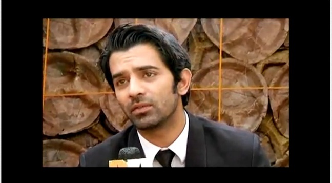 5 - Iss Pyaar Ko Kya Naam Doon - Barun Sobti - OffScreen Interview - SBS - 7th February - 2012 - Caps