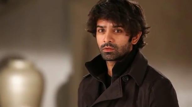 4 - Iss Pyaar Ko Kya Naam Doon - BARUN_S Test Look - Caps