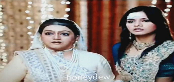 1 (25) - Iss Pyaar Ko Kya Naam Doon - Khushi And Arnav Are Married - Promo For - 16th February - 2012 - Caps