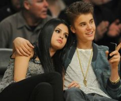 Selly se plictiseste