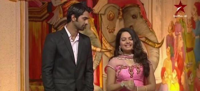 1 (54) - Iss Pyaar Ko kya Naam Doon - Star Parivaar Awards - 2012 - xxx BARUN xxx Hosting