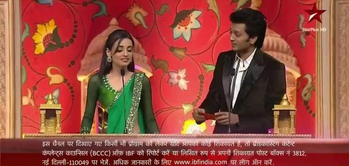 1 (8) - Iss Pyaar Ko Kya Naam Doon - Star Parivaar Awards - 2012 - xxx SANAYA xxx Hosting