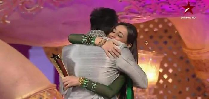 1 (22) - Iss Pyaar Ko Kya Naam Doon - Star Parivaar Awards - 2012 - xxx SANAYA xxx Hosting