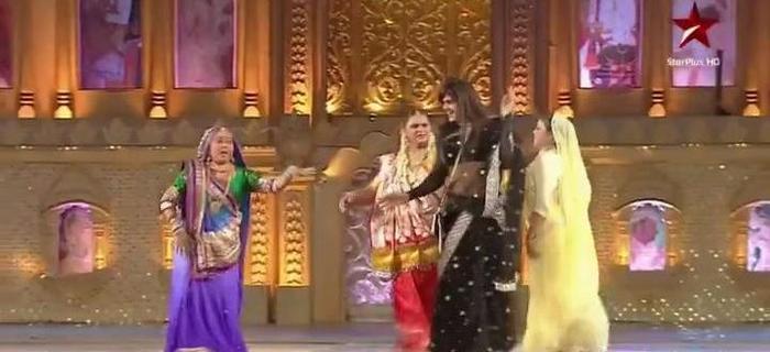 1 (19) - Iss Pyaar Ko Kya Naam Doon - SPA - 2012 - Naniji Dancing - Caps