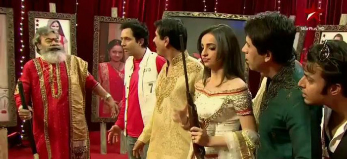 1 (12) - Iss Pyaar Ko Kya Naam Doon - SPA - 2012 - SaRun - Shubh Aagman - Caps